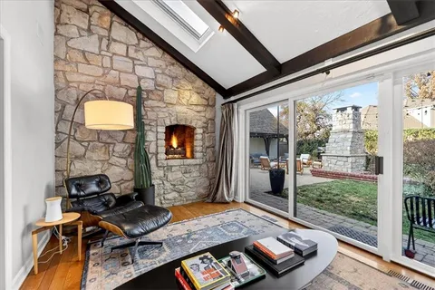 $2,150,000 | 2504 West 70th Terrace, Mission Hills, KS 66208