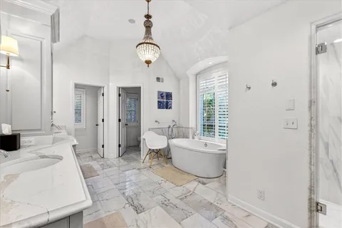 $2,150,000 | 2504 West 70th Terrace, Mission Hills, KS 66208