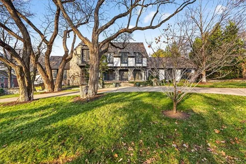 $2,150,000 | 2504 West 70th Terrace, Mission Hills, KS 66208