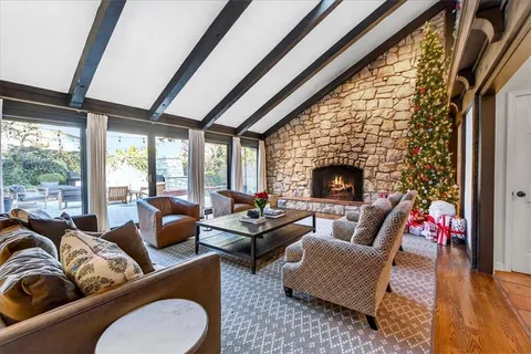 $2,150,000 | 2504 West 70th Terrace, Mission Hills, KS 66208