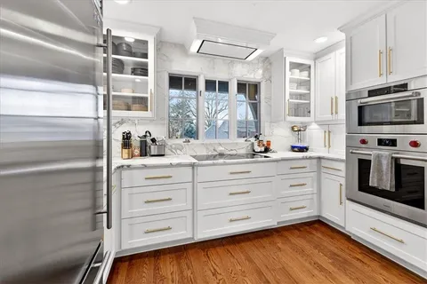 $2,150,000 | 2504 West 70th Terrace, Mission Hills, KS 66208