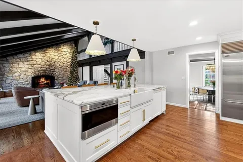 $2,150,000 | 2504 West 70th Terrace, Mission Hills, KS 66208