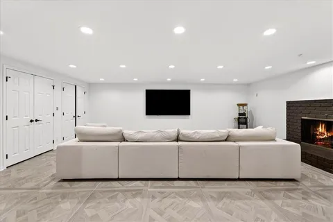 $2,150,000 | 2504 West 70th Terrace, Mission Hills, KS 66208