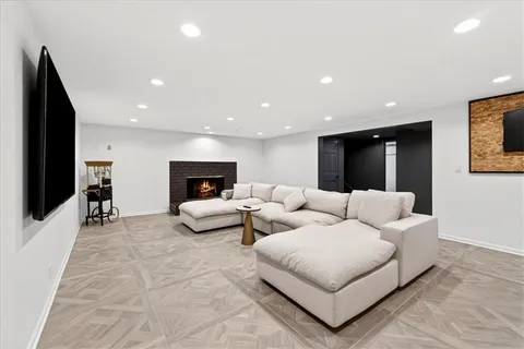 $2,150,000 | 2504 West 70th Terrace, Mission Hills, KS 66208