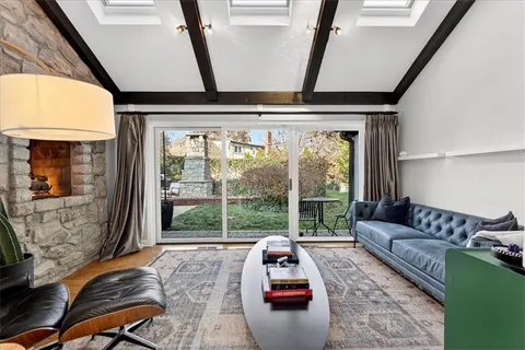 $2,150,000 | 2504 West 70th Terrace, Mission Hills, KS 66208