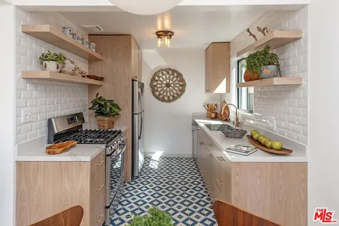 $3,600 | 1964 Vista Del Mar Avenue, Los Angeles, CA 90068