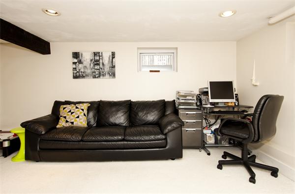 47 Arapahoe Road Newton, MA 02465 - Photo 13 of 21