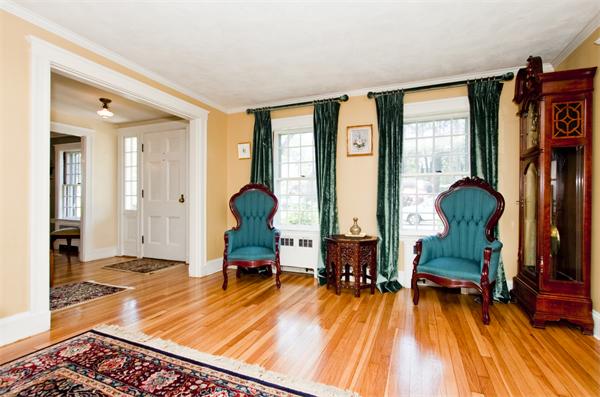 47 Arapahoe Road Newton, MA 02465 - Photo 9 of 21