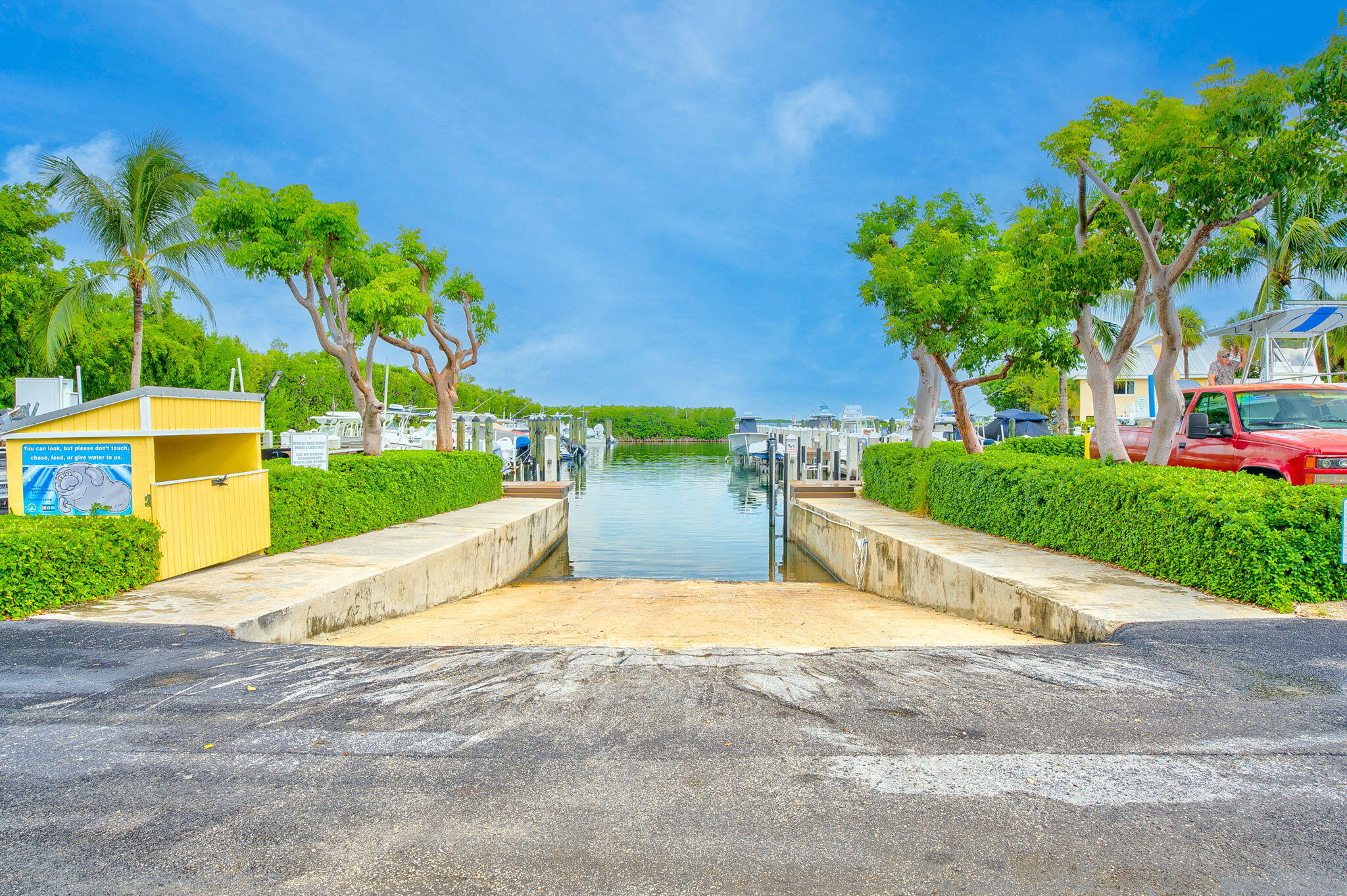 98422 Windward Avenue Key Largo, FL 33037 - Photo 35 of 44 37