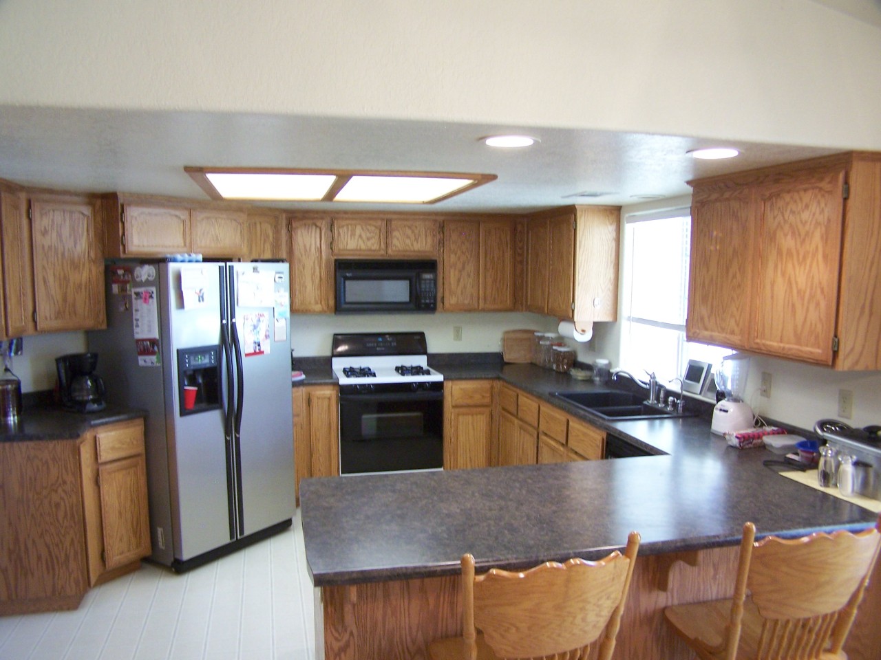 16144 Zandell Road Anderson, CA 96007 - Photo 3 of 24 Kitchen