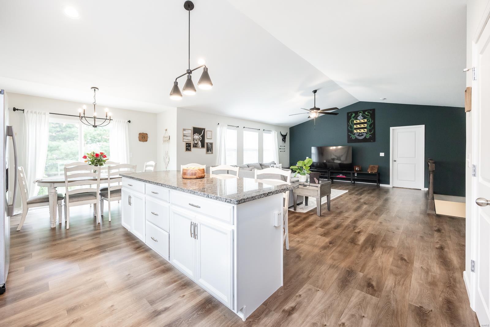 3490 Chippewa Drive Belleville, IL 62221 - Photo 11 of 35