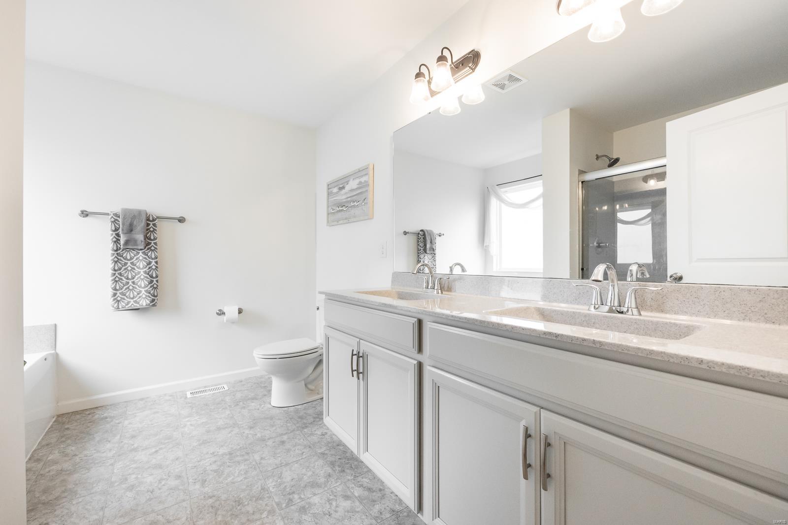 3490 Chippewa Drive Belleville, IL 62221 - Photo 16 of 35