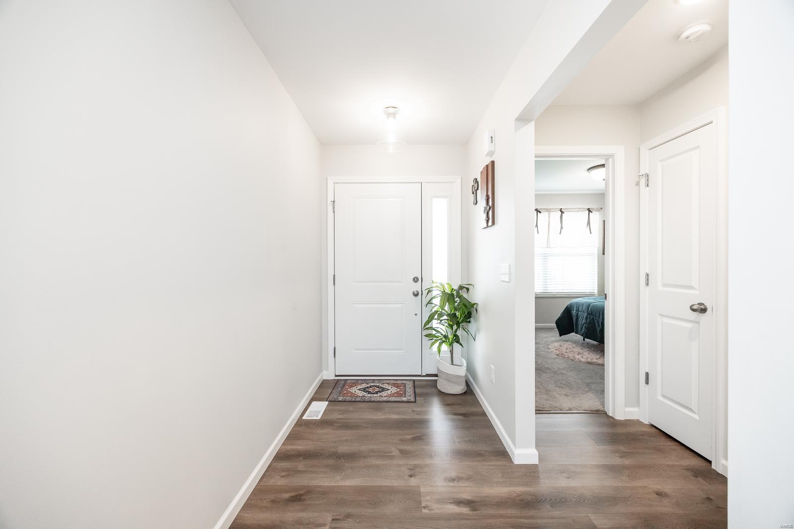 3490 Chippewa Drive Belleville, IL 62221 - Photo 4 of 35