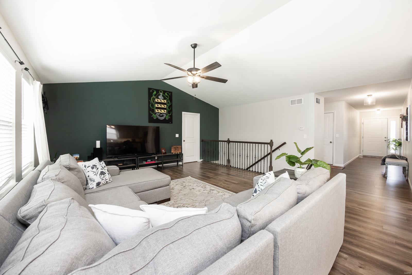 3490 Chippewa Drive Belleville, IL 62221 - Photo 5 of 35