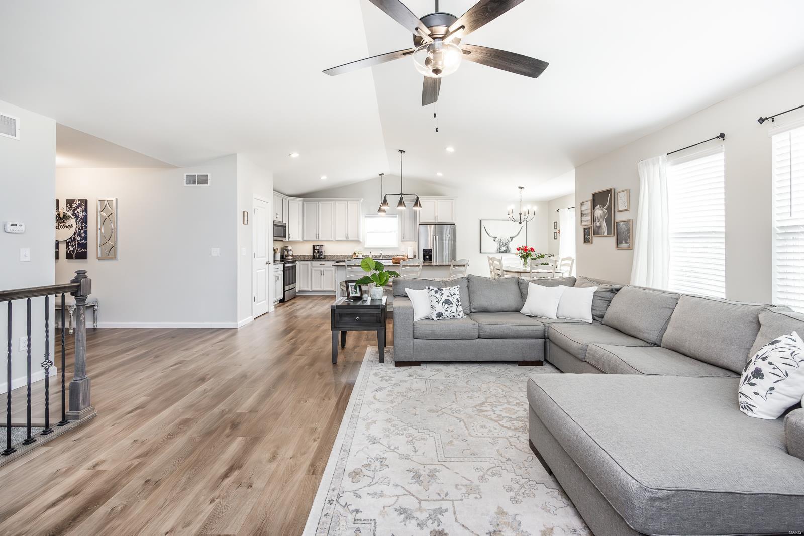 3490 Chippewa Drive Belleville, IL 62221 - Photo 7 of 35