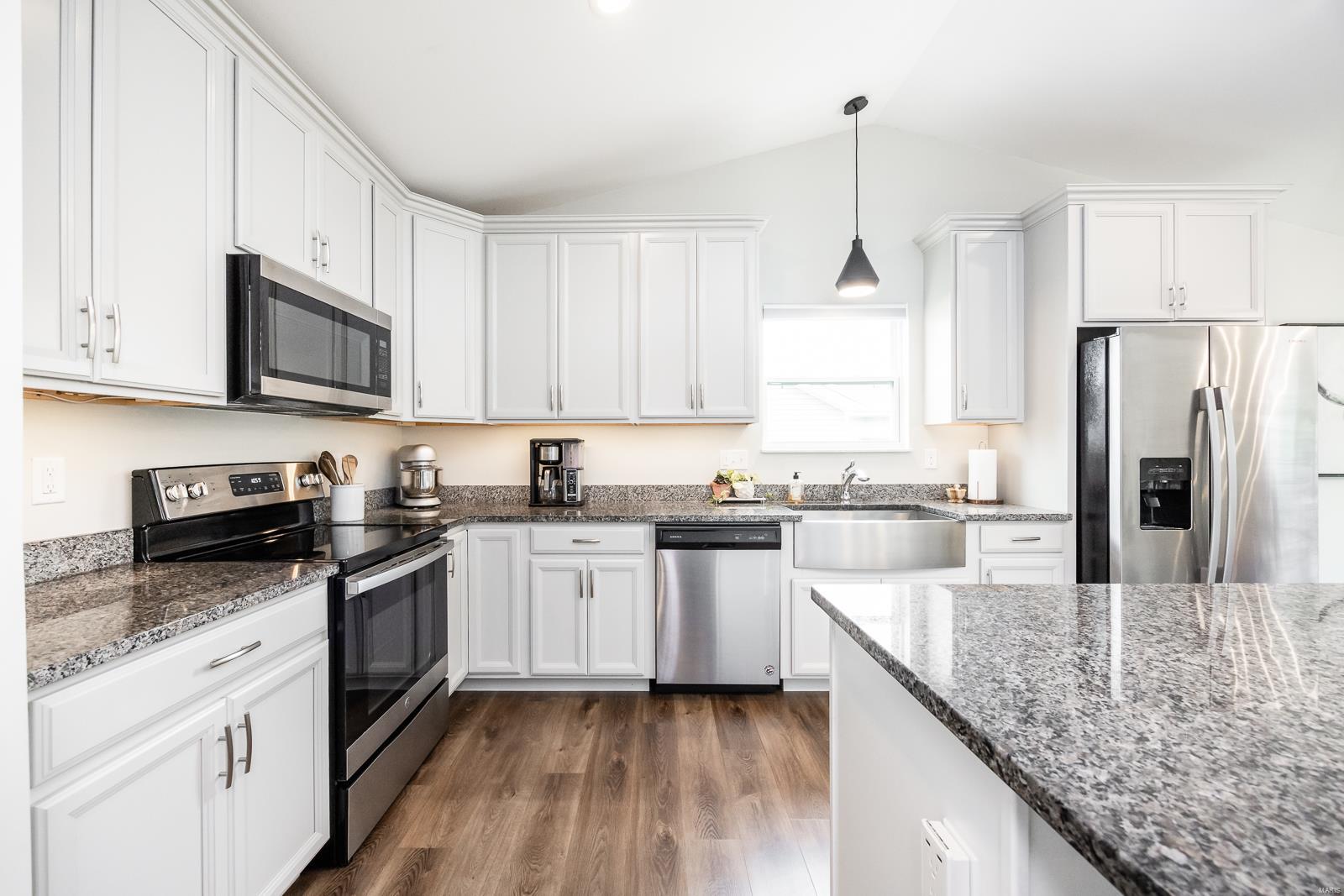 3490 Chippewa Drive Belleville, IL 62221 - Photo 9 of 35