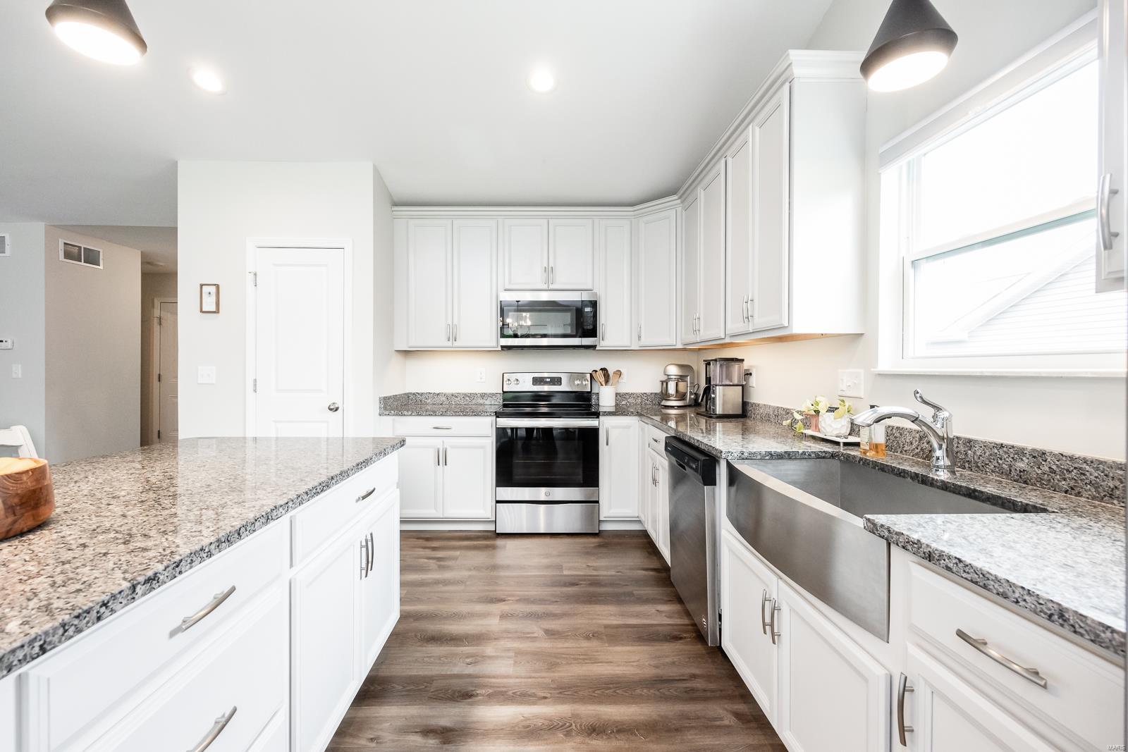 3490 Chippewa Drive Belleville, IL 62221 - Photo 10 of 35