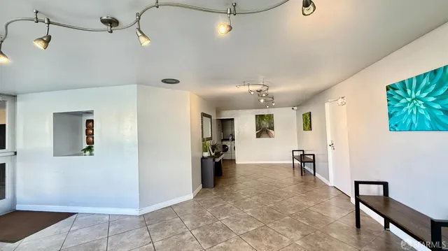 $425,000 | 330 Vernon Street, Unit 111, Oakland, CA 94610