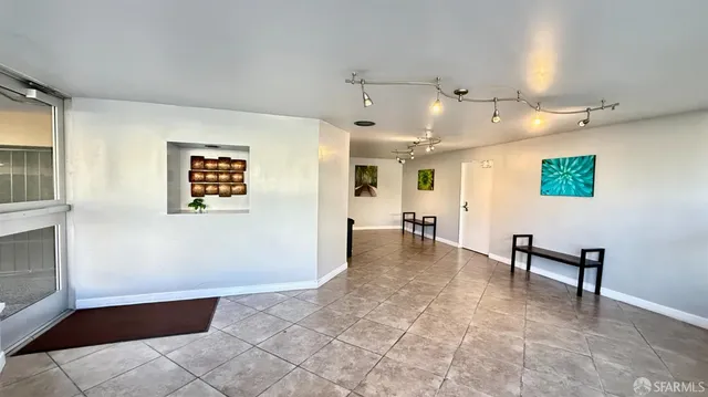 $425,000 | 330 Vernon Street, Unit 111, Oakland, CA 94610