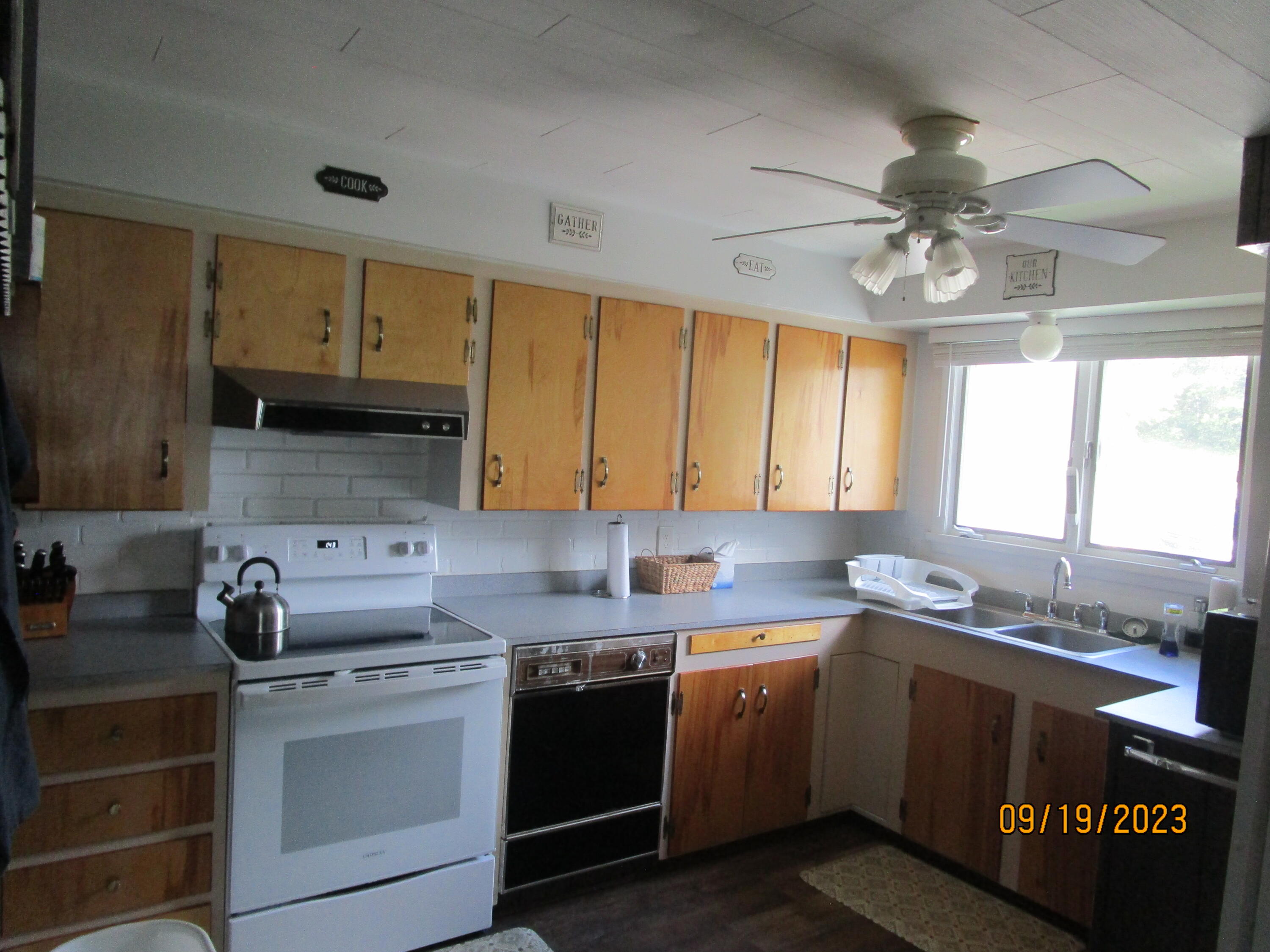 296 Millett-Mallet Camp Road Lincoln, ME 04457 - Photo 15 of 21 IMG_7529