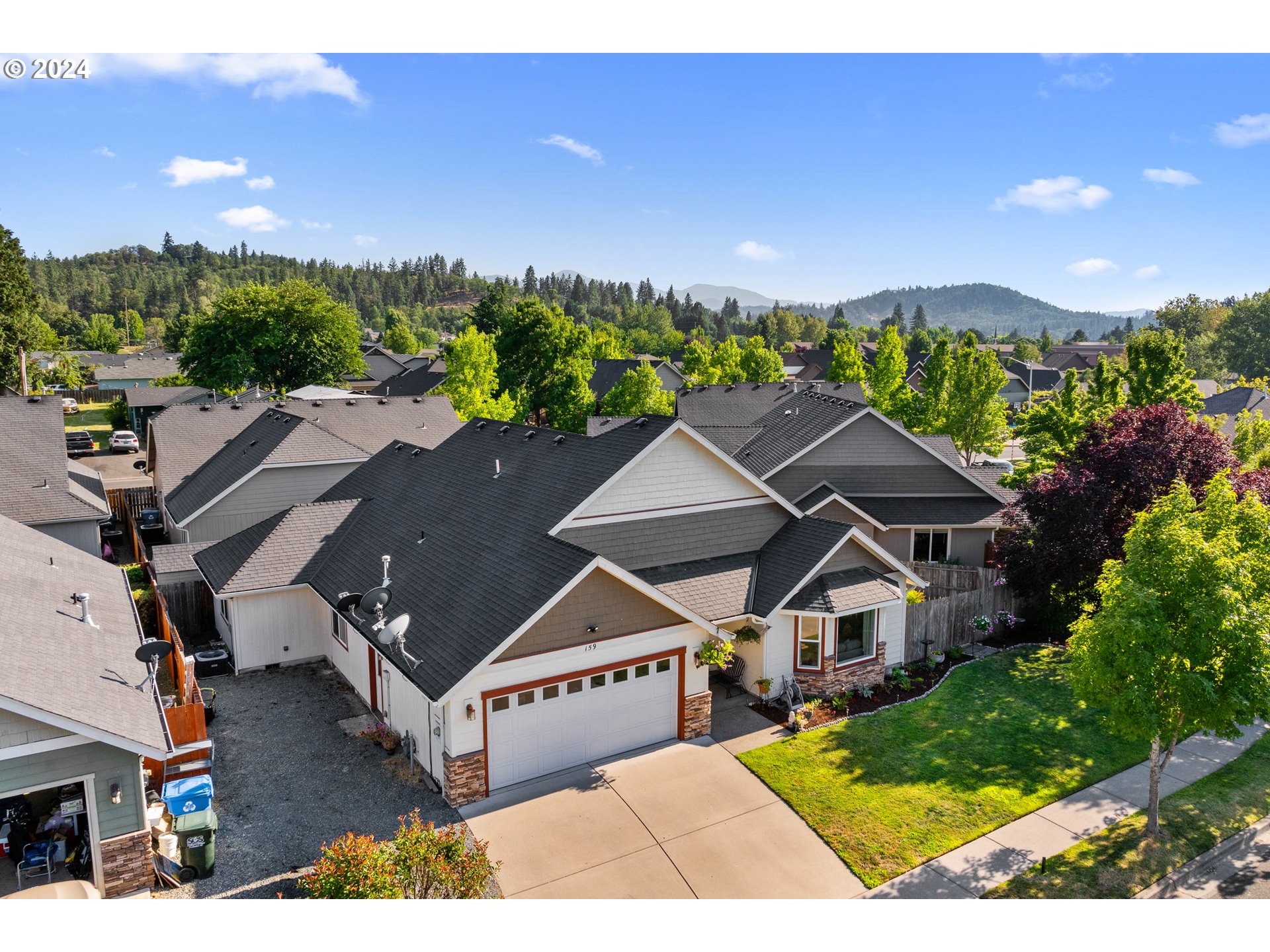 159 Southeast Yorktown Road Grants Pass, OR 97527 - Photo 26 of 33 Gallery Image 26