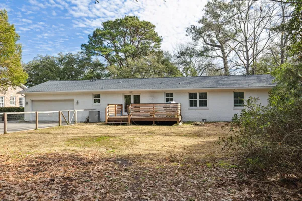 $5,500 | 31 Farmfield Avenue, Charleston, SC 29407