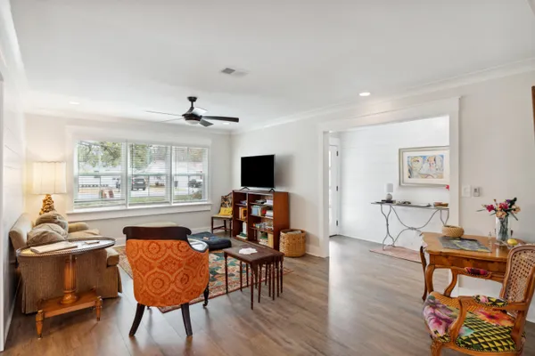 $5,500 | 31 Farmfield Avenue, Charleston, SC 29407
