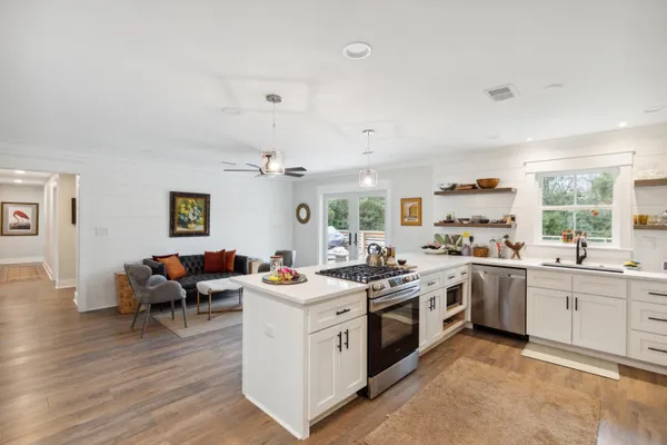 $5,500 | 31 Farmfield Avenue, Charleston, SC 29407