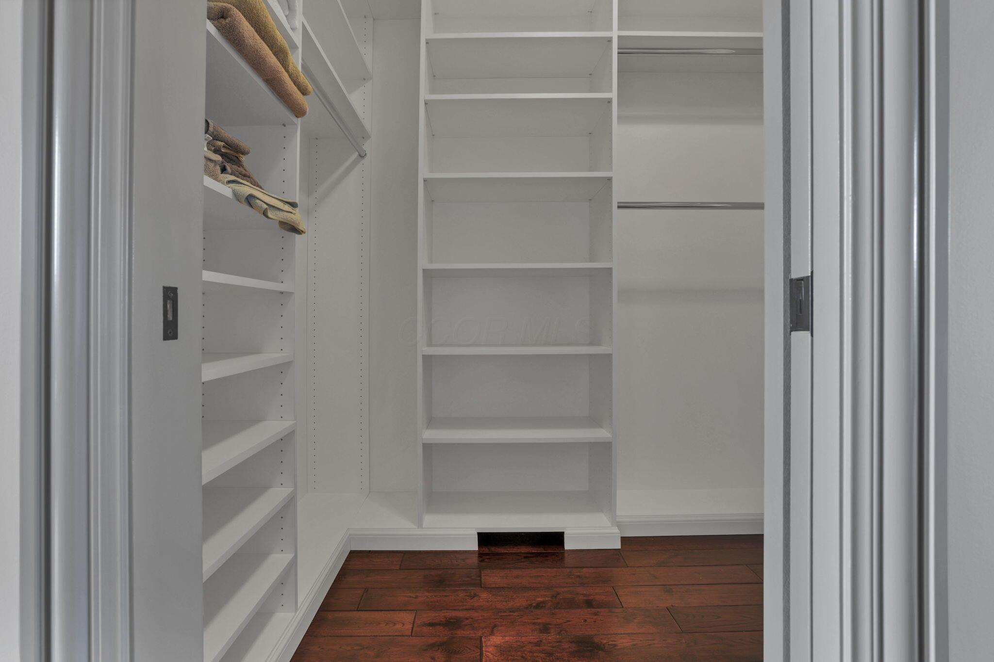 568 Cedar Hill Road Northwest Amanda, OH 43102 - Photo 35 of 102 Primary Closet