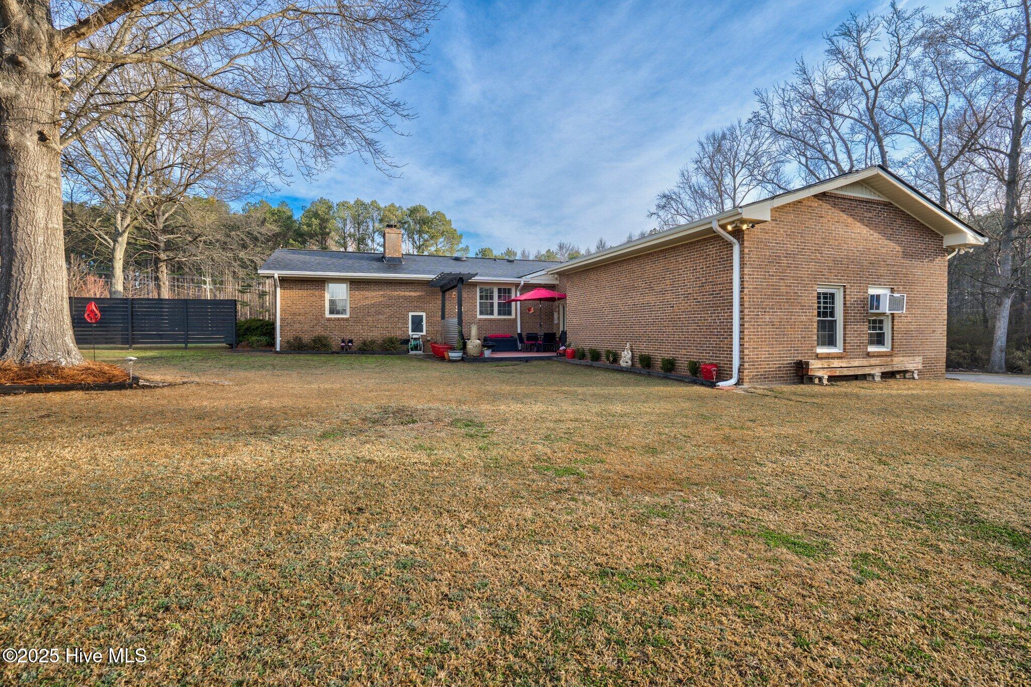 5367 East Blalock Road Wilson, NC 27893 - Photo 26 of 32 008-5367EastBlalockRoad-EXTRERIOR-Wilson