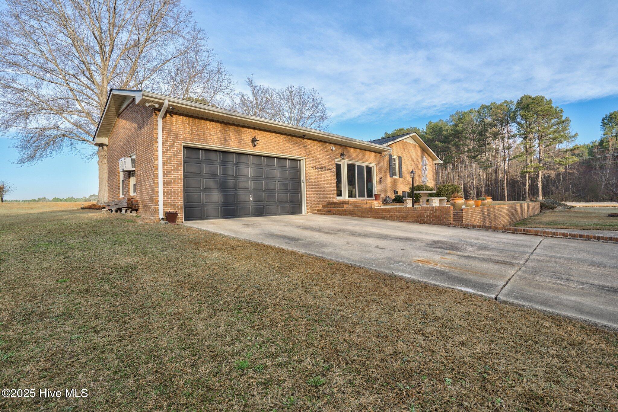 5367 East Blalock Road Wilson, NC 27893 - Photo 5 of 32 007-5367EastBlalockRoad-EXTRERIOR-Wilson