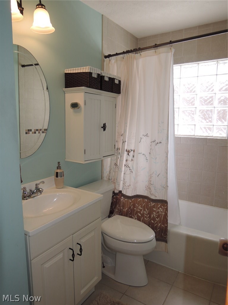 233 Shields Road Youngstown, OH 44512 - Photo 9 of 24 Gallery Image 9