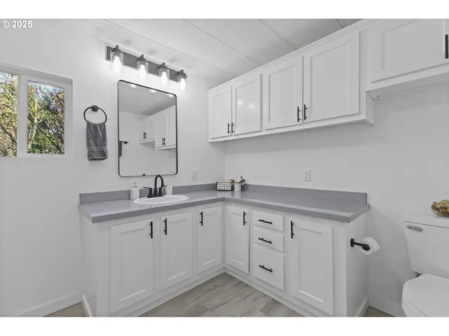 $149,000 | 1901 Southeast Minter Bridge Road, Unit 20, Hillsboro, OR 97123