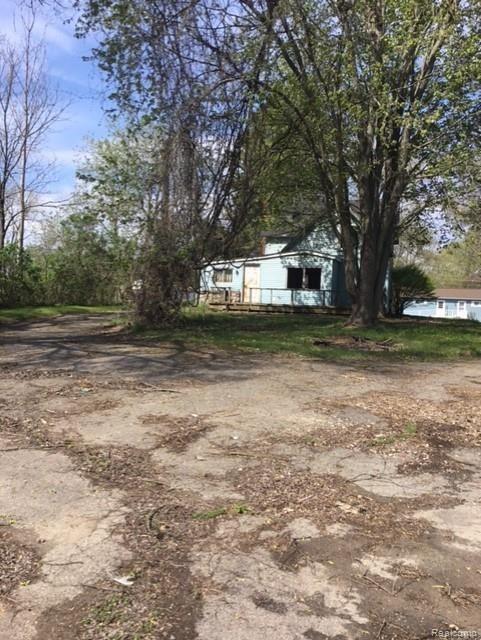 425 Dexter-Pinckney Road Pinckney, MI 48169 - Photo 6 of 6