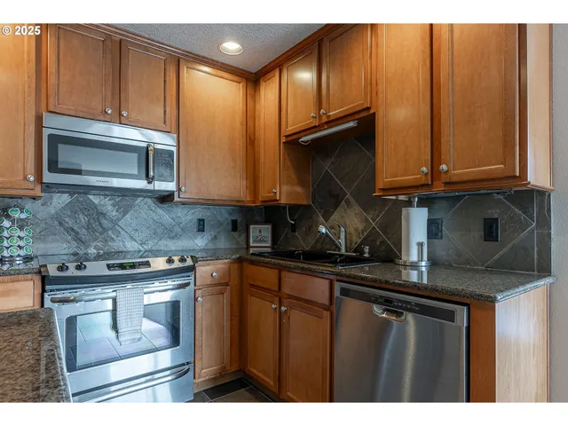 $455,000 | 300 North Pacific Street, Unit 37, Rockaway Beach, OR 97136