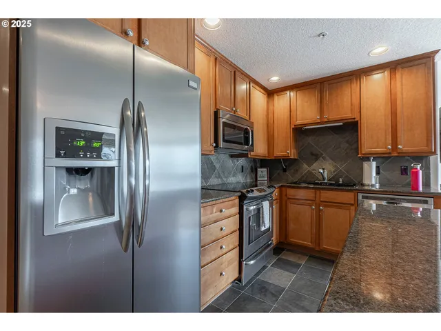 $455,000 | 300 North Pacific Street, Unit 37, Rockaway Beach, OR 97136