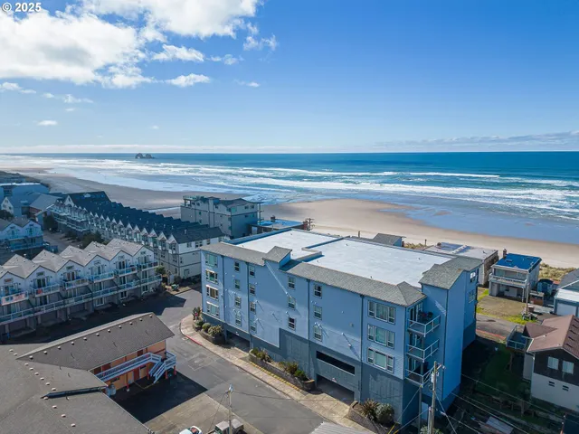$455,000 | 300 North Pacific Street, Unit 37, Rockaway Beach, OR 97136