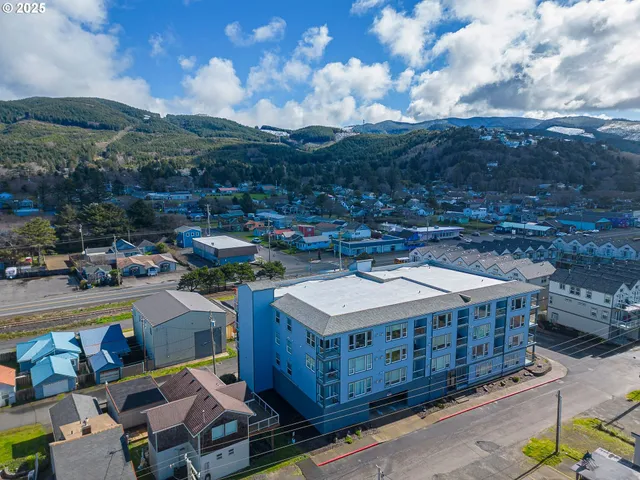 $455,000 | 300 North Pacific Street, Unit 37, Rockaway Beach, OR 97136