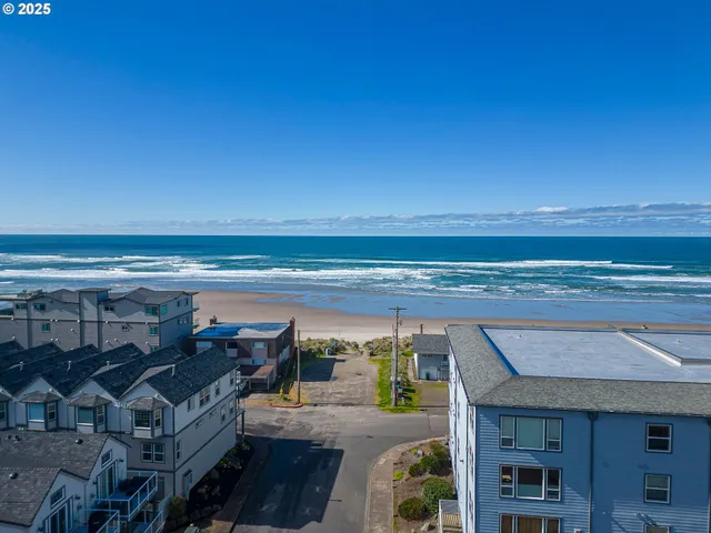 $455,000 | 300 North Pacific Street, Unit 37, Rockaway Beach, OR 97136