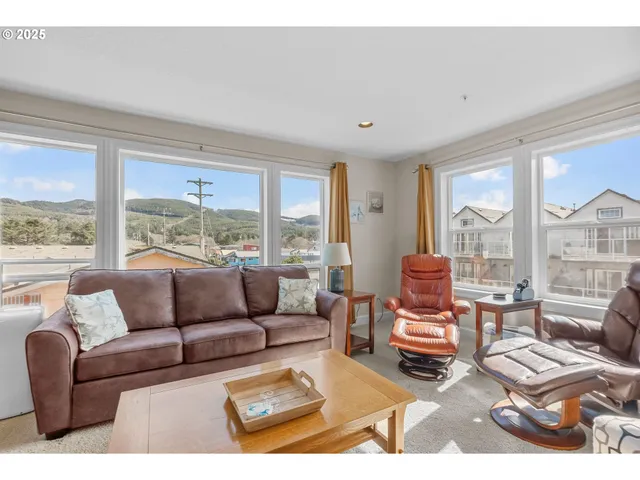 $455,000 | 300 North Pacific Street, Unit 37, Rockaway Beach, OR 97136