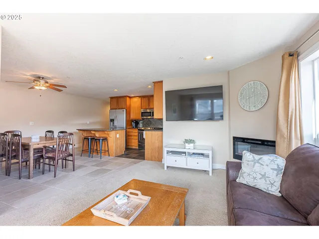 $455,000 | 300 North Pacific Street, Unit 37, Rockaway Beach, OR 97136