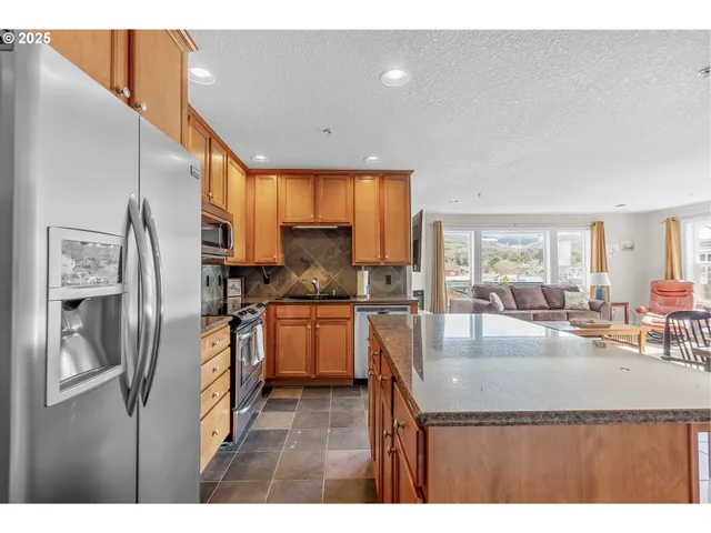 $455,000 | 300 North Pacific Street, Unit 37, Rockaway Beach, OR 97136