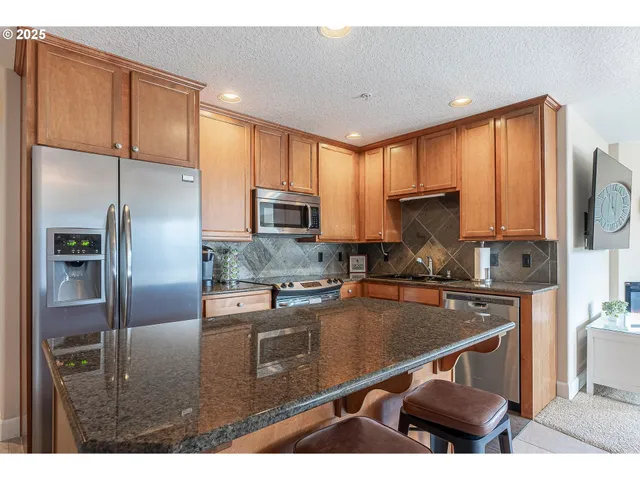 $455,000 | 300 North Pacific Street, Unit 37, Rockaway Beach, OR 97136