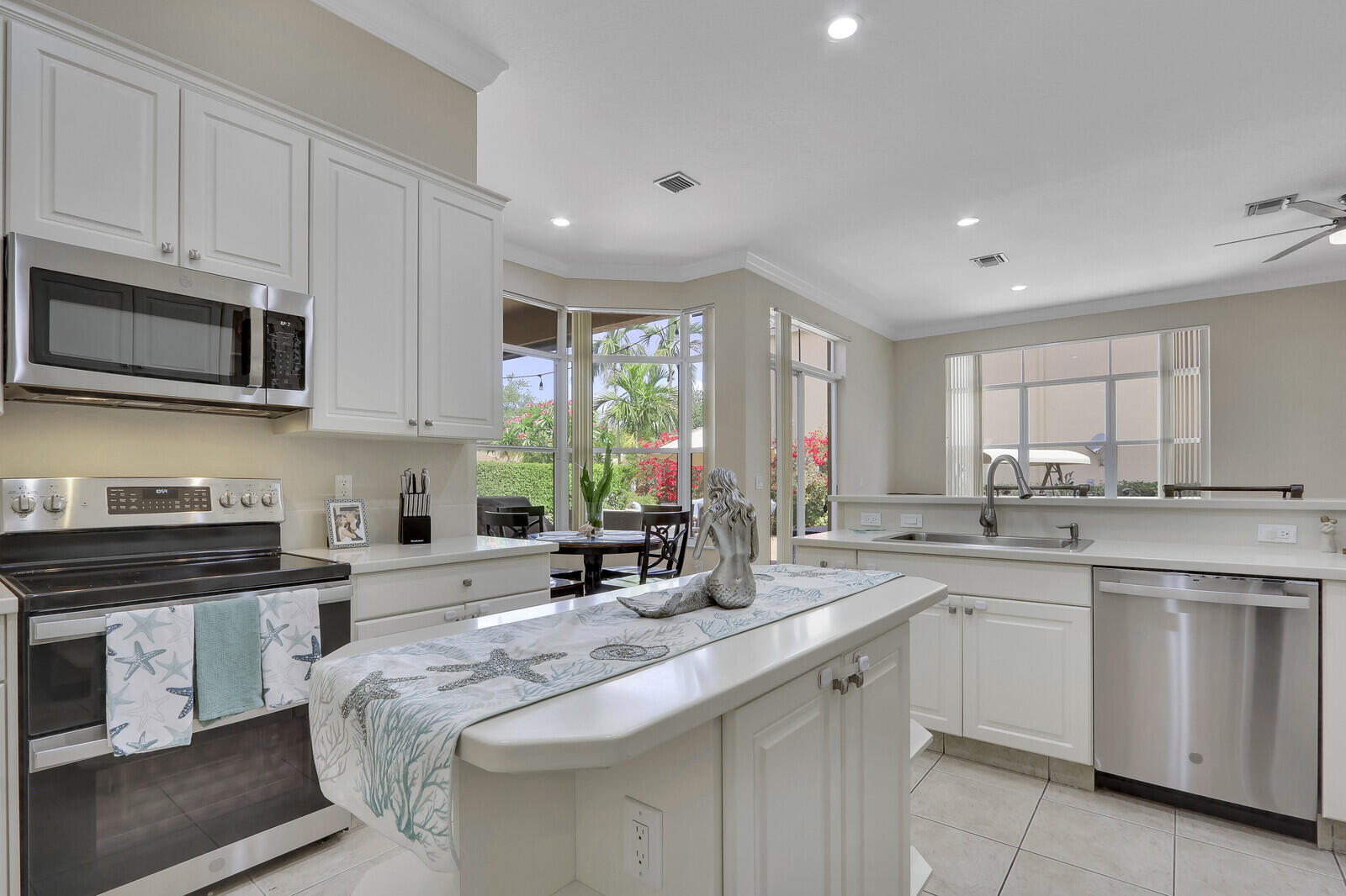 146 Magnolia Way Tequesta, FL 33469 - Photo 25 of 81 32_Image_13_mls