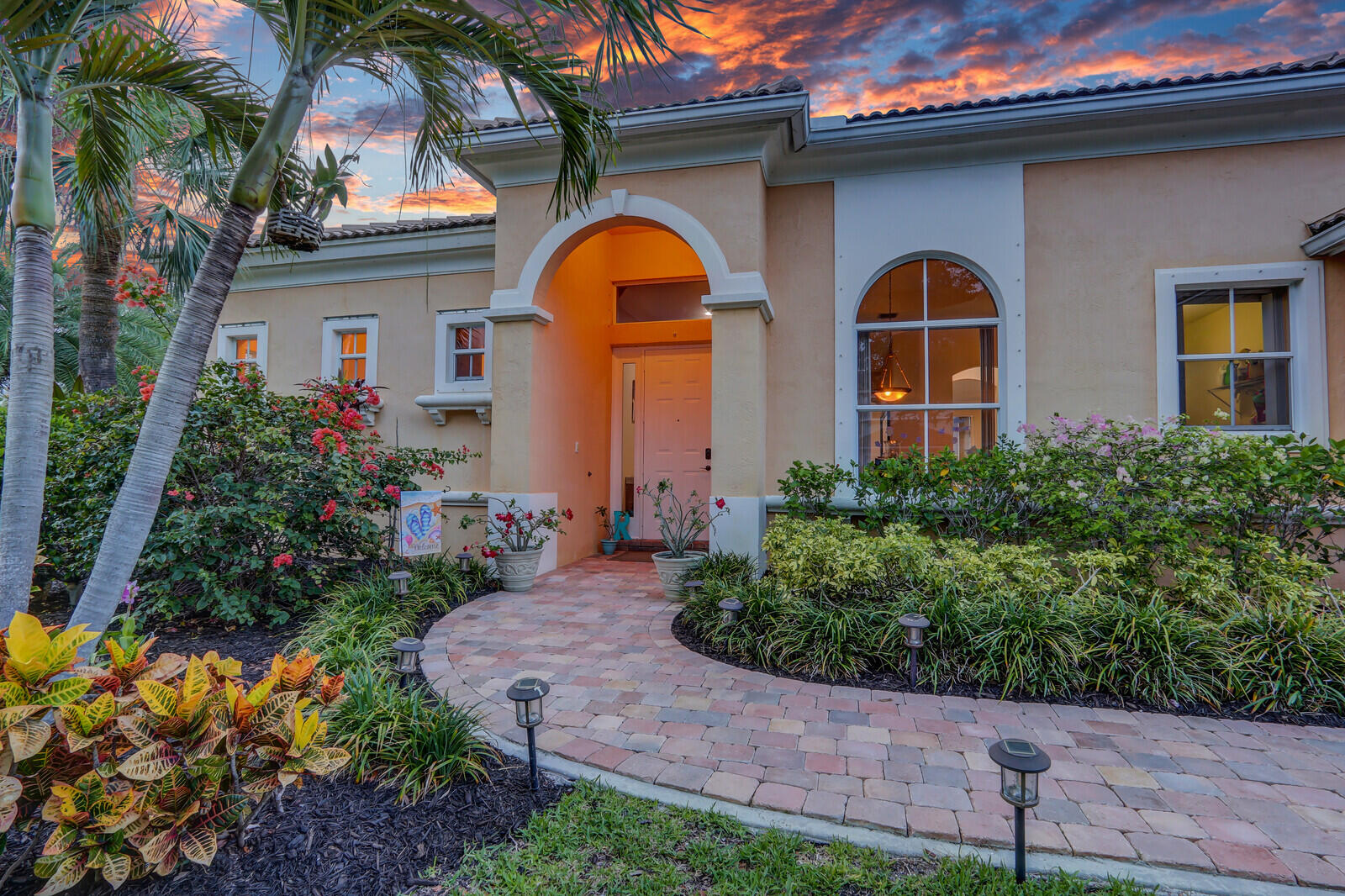 146 Magnolia Way Tequesta, FL 33469 - Photo 3 of 81 71_Twilight_2_mls