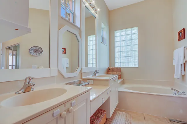 $1,099,995 | 146 Magnolia Way, Tequesta, FL 33469