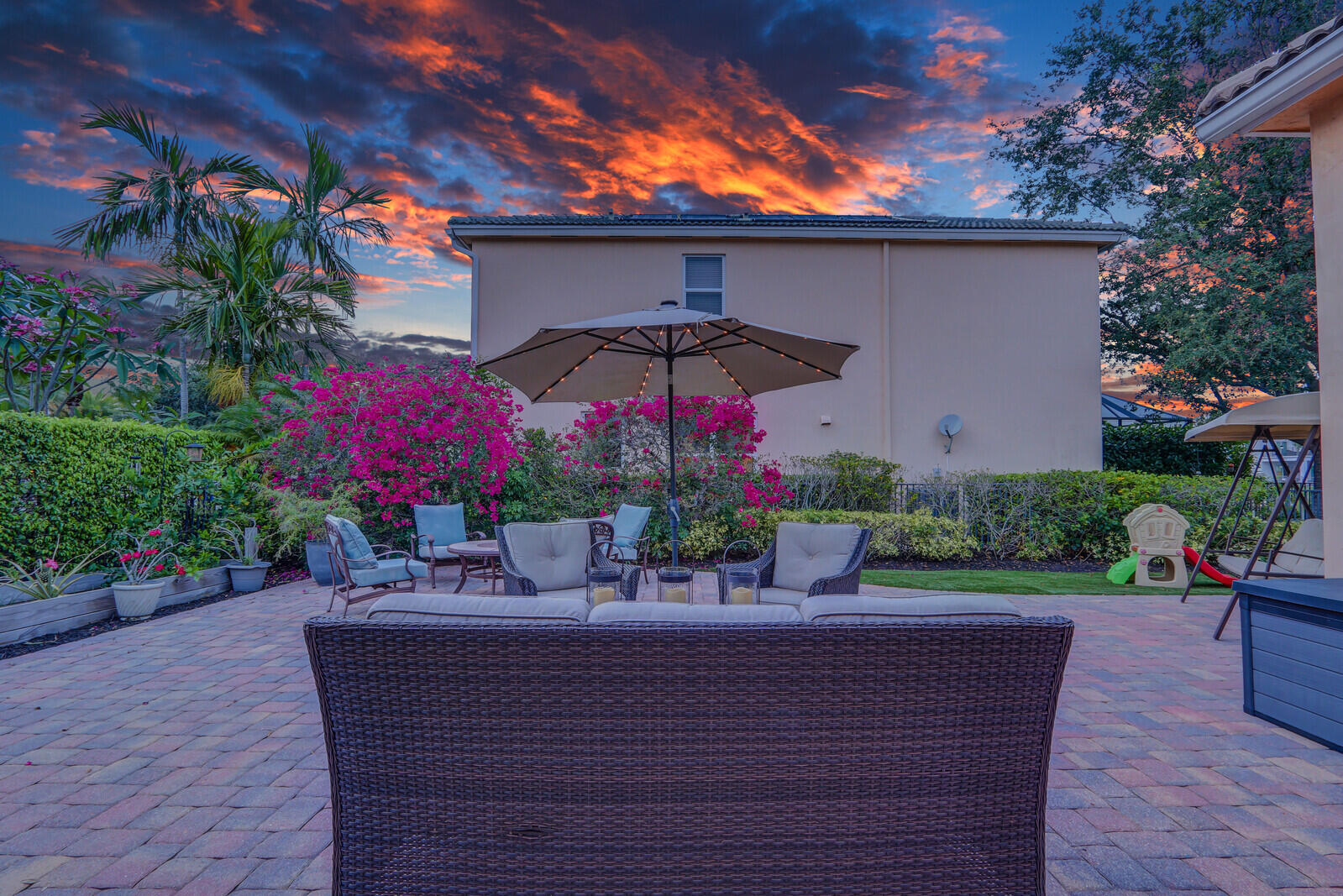 146 Magnolia Way Tequesta, FL 33469 - Photo 51 of 81 74_Twilight_5_mls