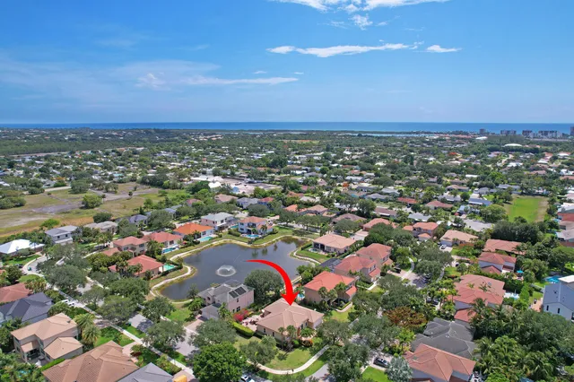 $1,099,995 | 146 Magnolia Way, Tequesta, FL 33469