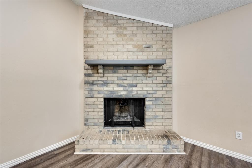 512 West Oakdale Road Irving, TX 75060 - Photo 13 of 39