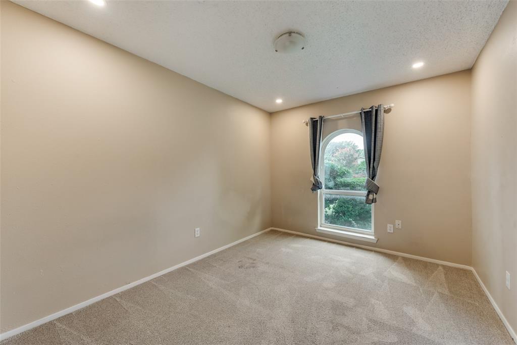 512 West Oakdale Road Irving, TX 75060 - Photo 25 of 39